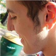 Joven, con muchas ganas de enseñar y a de explicarse sencillo y claro. Clases de nivel hasta 4° de la ESO o bachiller humanístico